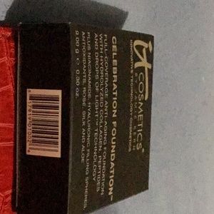 Light medium new in box  celebration foundation
